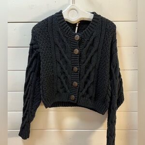 FREE PEOPLE Black Chunky Knit Cropped Cardigan – Size M